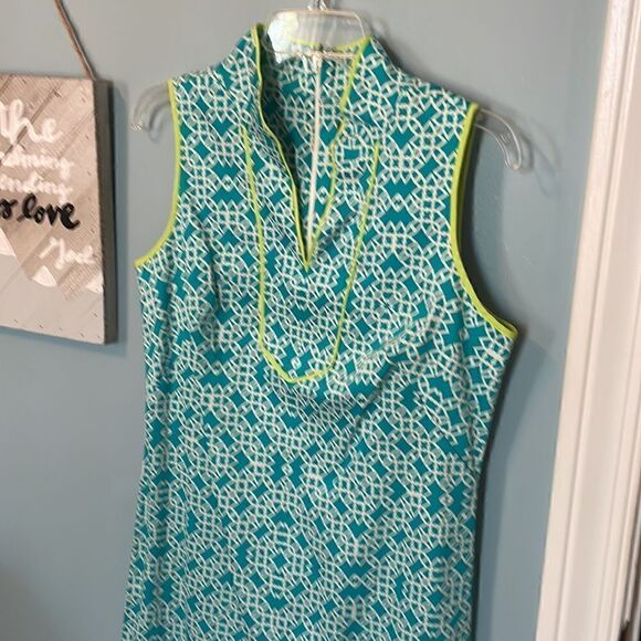 Vince Camuto Teal and White Patterned Sheath Dress with lime trim - 6 🌻💙💙🌻 - Picture 7 of 10